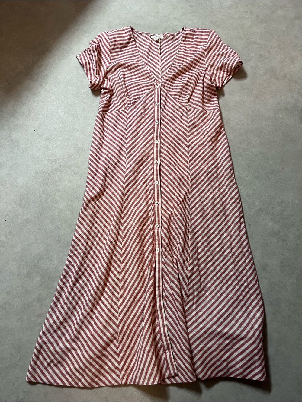 Max Studio Rose Striped Button-Front Dress
Size 12
Casual